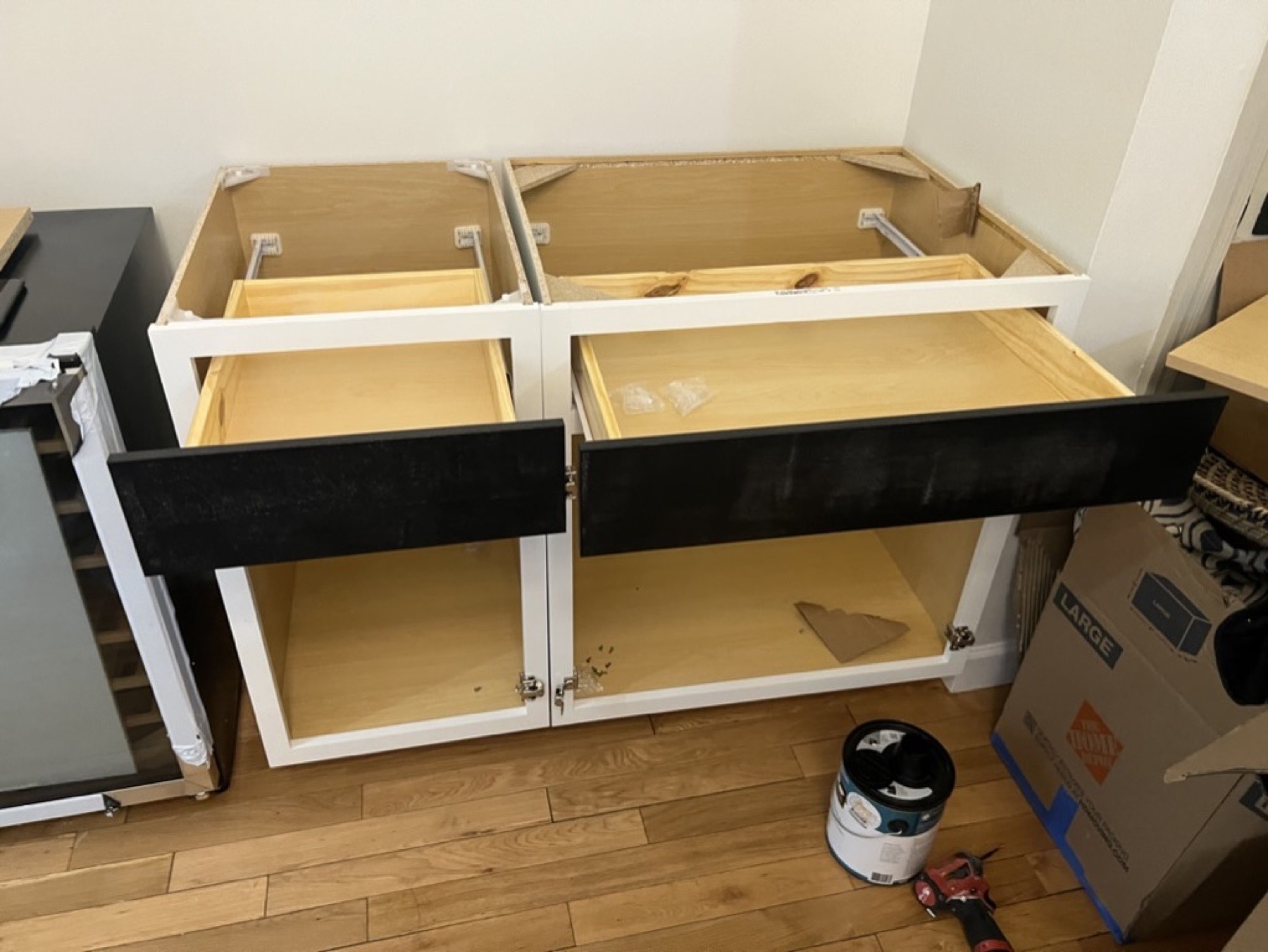 Outdoor furniture assembly — Furniture assembly project photo