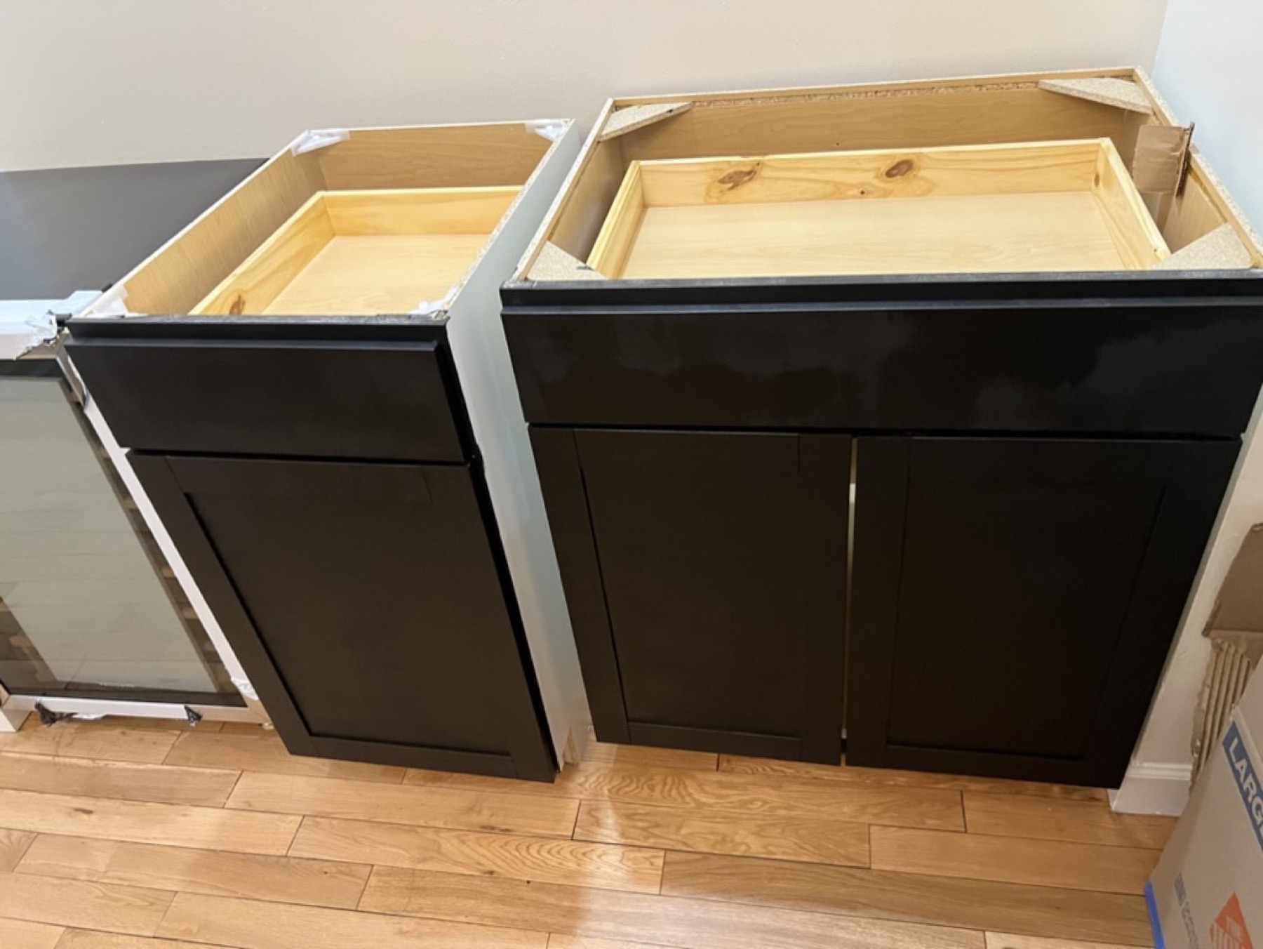 Outdoor furniture assembly — Furniture assembly project photo
